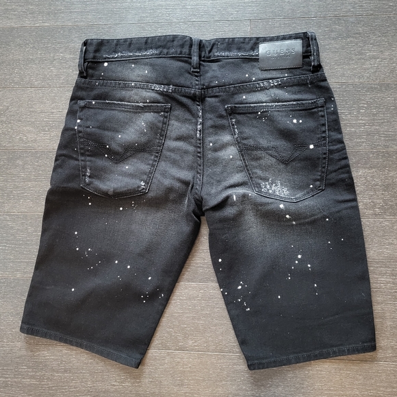 Guess Archive Black Wash W/Destroy Regular Denim Short - Picture 6 of 11